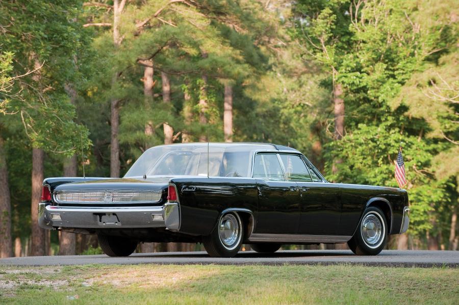  Lincoln Continental Bubbletop Kennedy Limousine 1962 года  (фото 11 из 26)